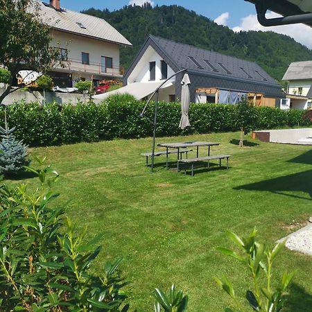 Apple Tree Apartment ブレッド エクステリア 写真