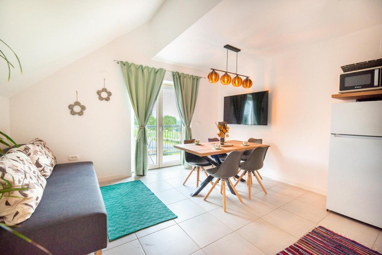 Apple Tree Apartment ブレッド エクステリア 写真