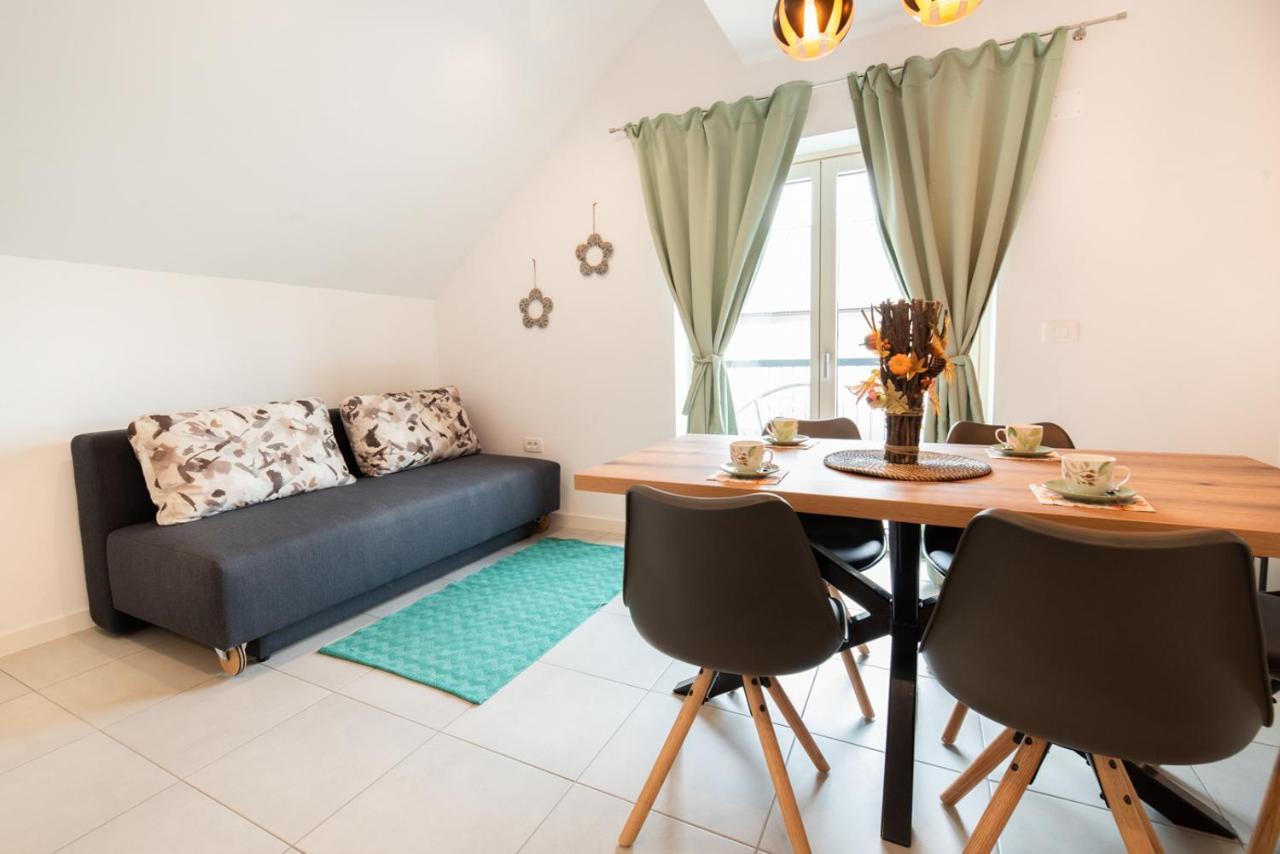 Apple Tree Apartment ブレッド エクステリア 写真