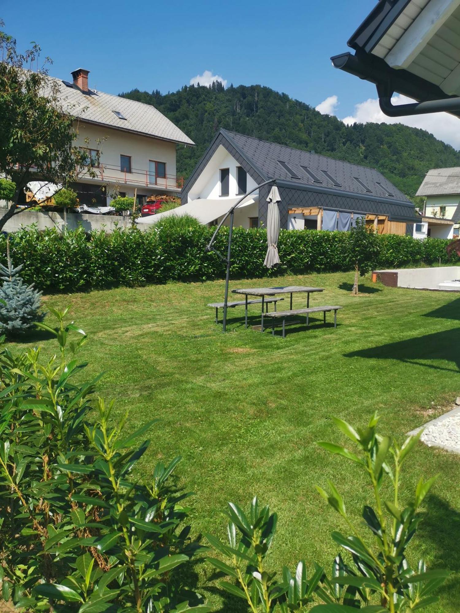 Apple Tree Apartment ブレッド エクステリア 写真
